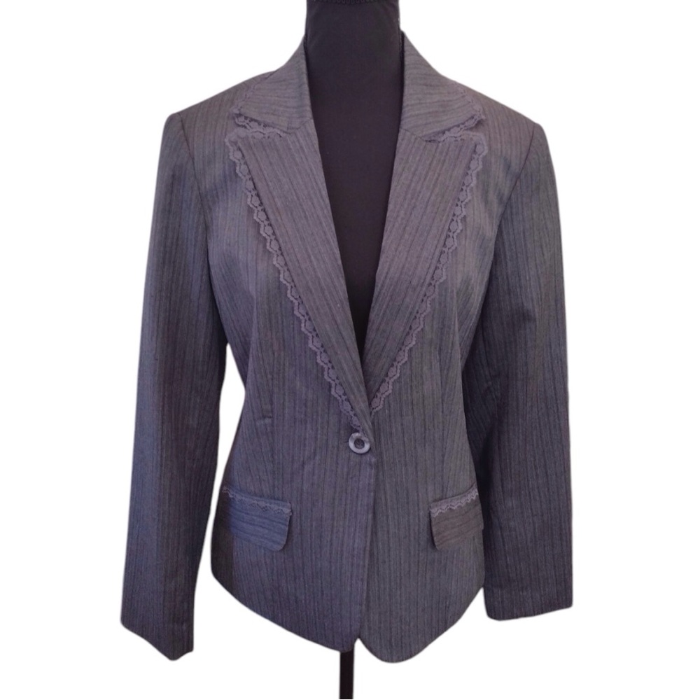 New CLOTHING CO by NOTATIONS Blazer Jacket Gray Stripe with Lace Size 10 Womens